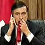 Саакашвили жуёт свой галстук
